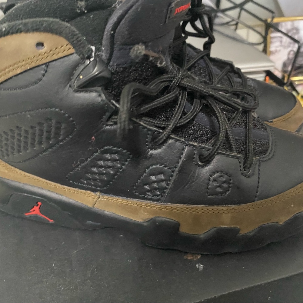 Jordan 9 Retro Grade School Kids' "Olive"